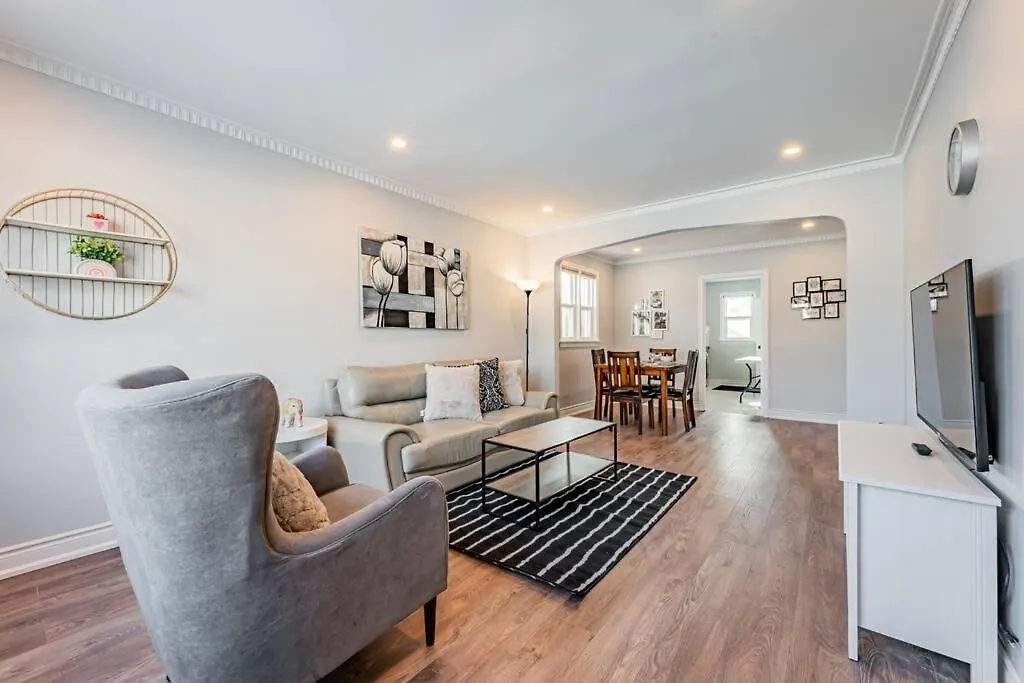 Cheerful 3 Bedrooms Free Parking Toronto 0*,  Canada